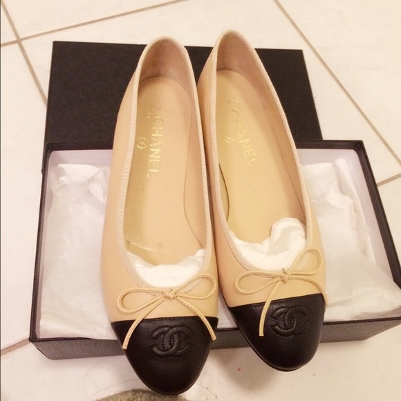 CHANEL Shoes - Chanel flats cap toe 36.5